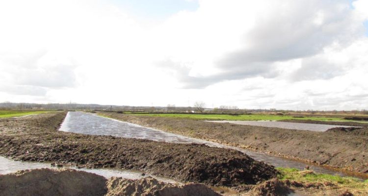 verbrede afvoersloot-lr